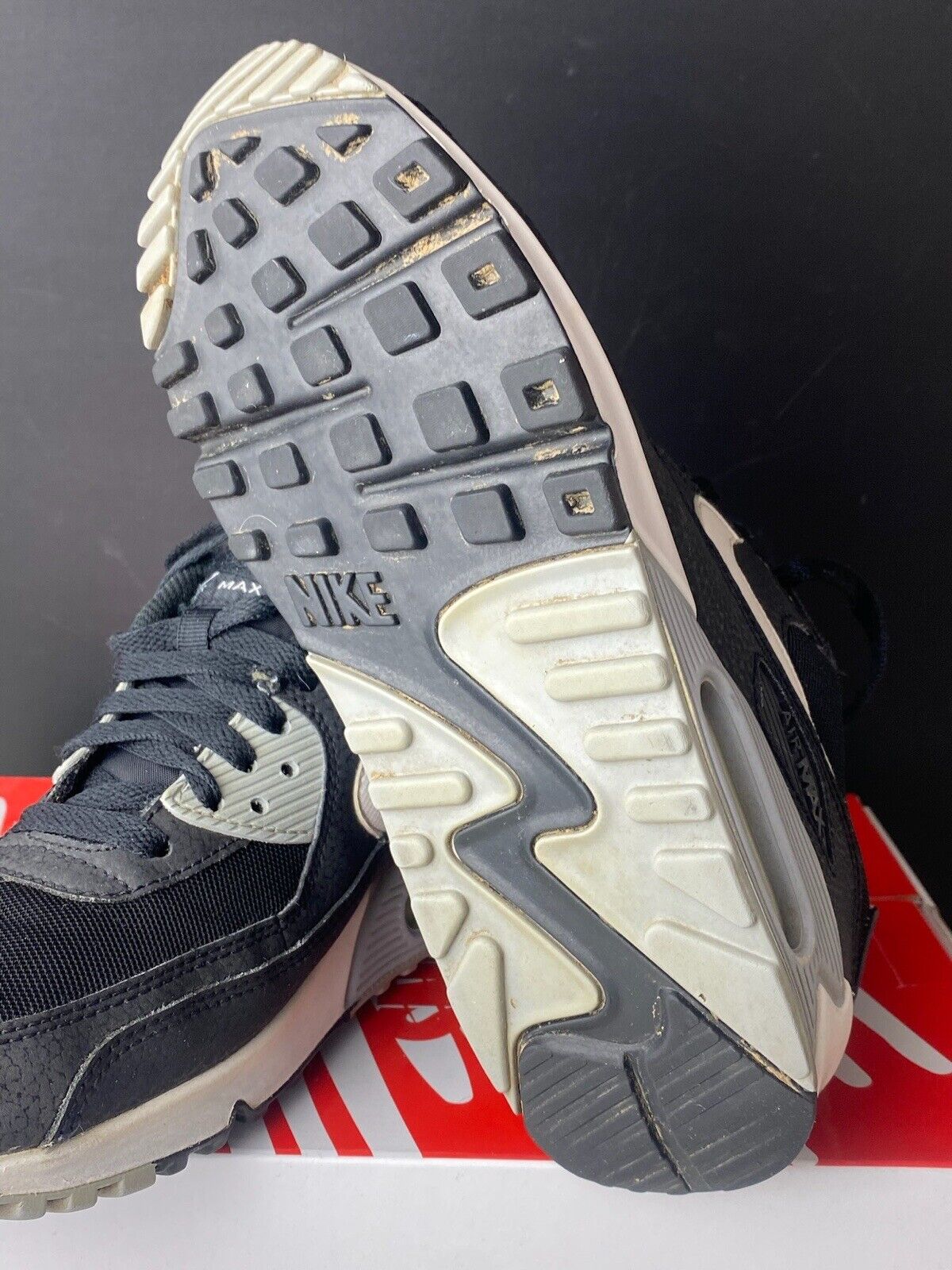 Nike Air Max 90 Essential Black Wolf Grey GR 38