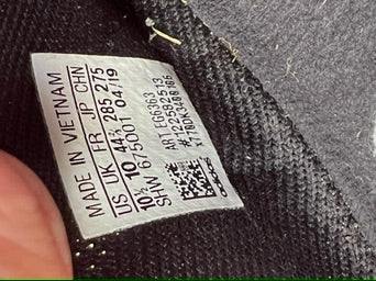 Adidas Sneaker NMD R1 Berlin Schwarz Weiss Cyan ·Gr 44,5· Herren Originals Streetwear