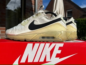 Nike Sneaker Air Max 90 Terrascape ·Gr 42· Herren Retro Running Schuhe
