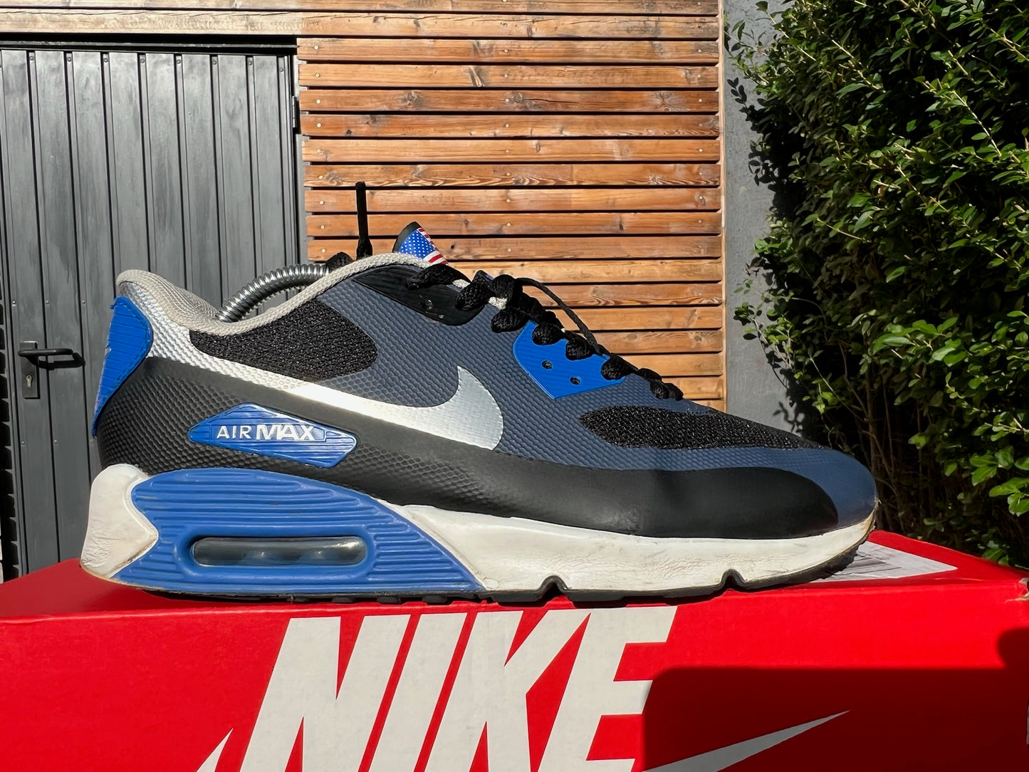 Nike Sneaker Air Max 90 Grau Schwarz Rot ·Gr 43· Herren Retro Running Originals Schuhe