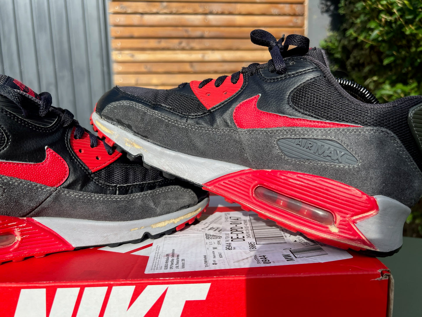 Nike Sneaker Air Max 90 Essential Schwarz Grau Rot ·Gr 44· Herren Retro Running