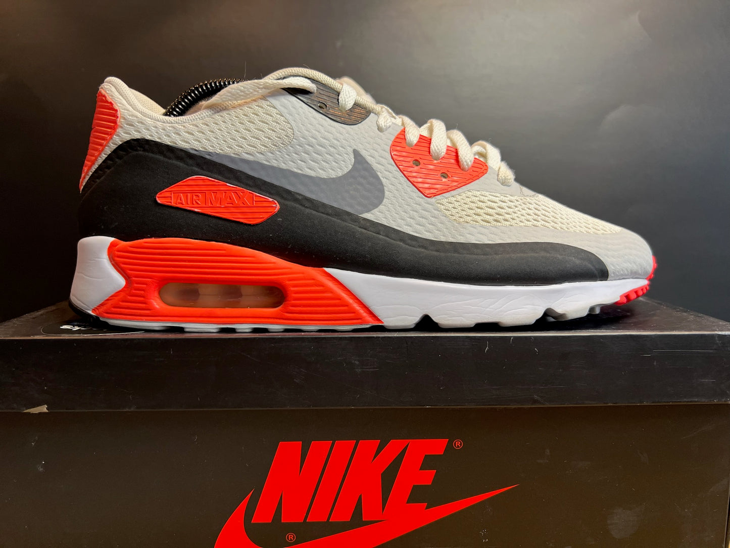 Nike Sneaker Air Max 90 Ultra Essential Weiss Grau Rot Schwarz ·Gr 42,5· Herren