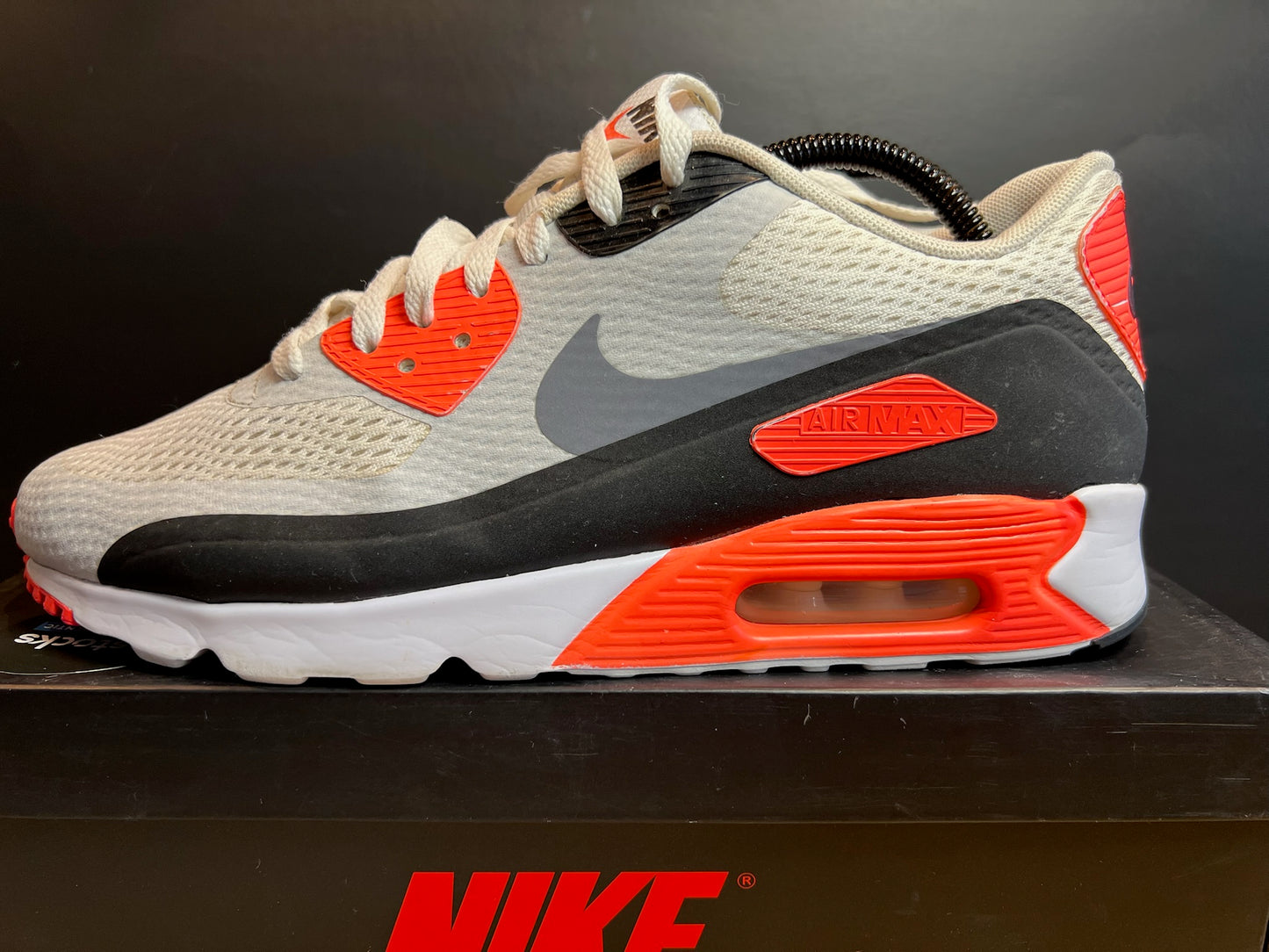 Nike Sneaker Air Max 90 Ultra Essential Weiss Grau Rot Schwarz ·Gr 42,5· Herren