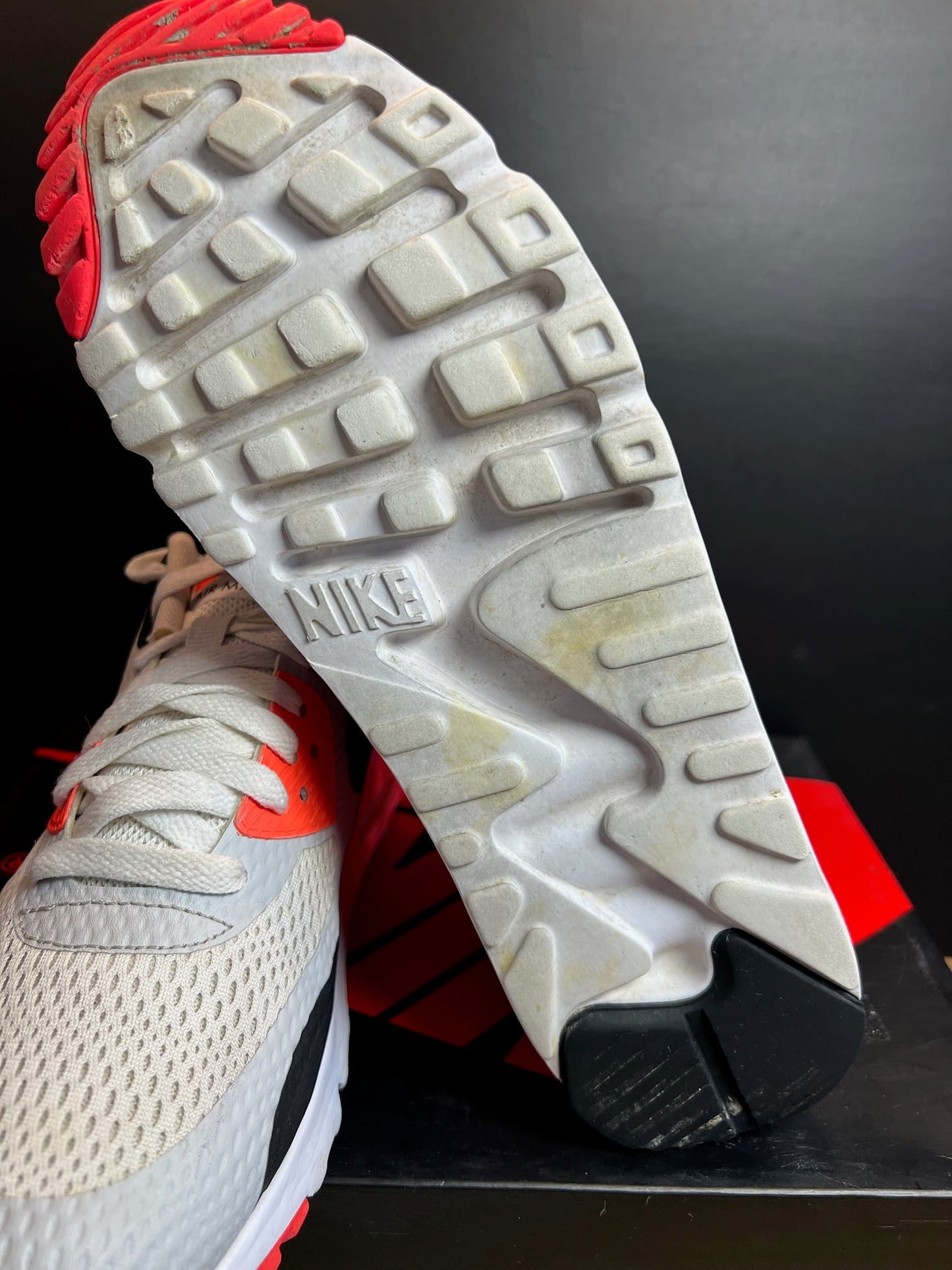 Nike Sneaker Air Max 90 Ultra Essential Weiss Grau Rot Schwarz ·Gr 42,5· Herren