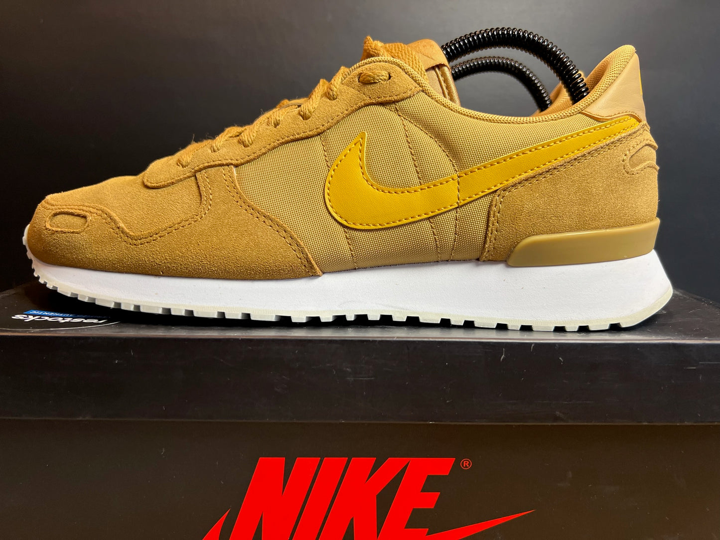 Nike Sneaker Air Vortex Leather Gold Gelb ·Gr 42· Herren Retro Running Originals Schuhe