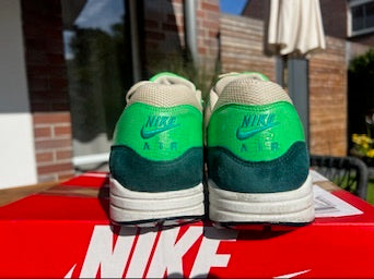 Nike Sneaker Air Max 1 Essential Beige Gruen ·Gr 44,5· Herren Retro Running Schuhe