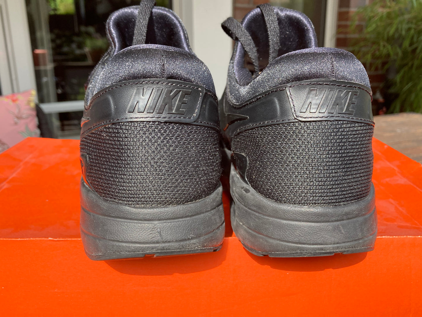 NIKE AIR MAX ZERO ESSENTIAL "TRIPLE BLACK" / GR 43