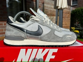 Nike Sneaker Air Vortex Grau ·Gr 42,5· Herren Retro Running Originals Sportschuhe
