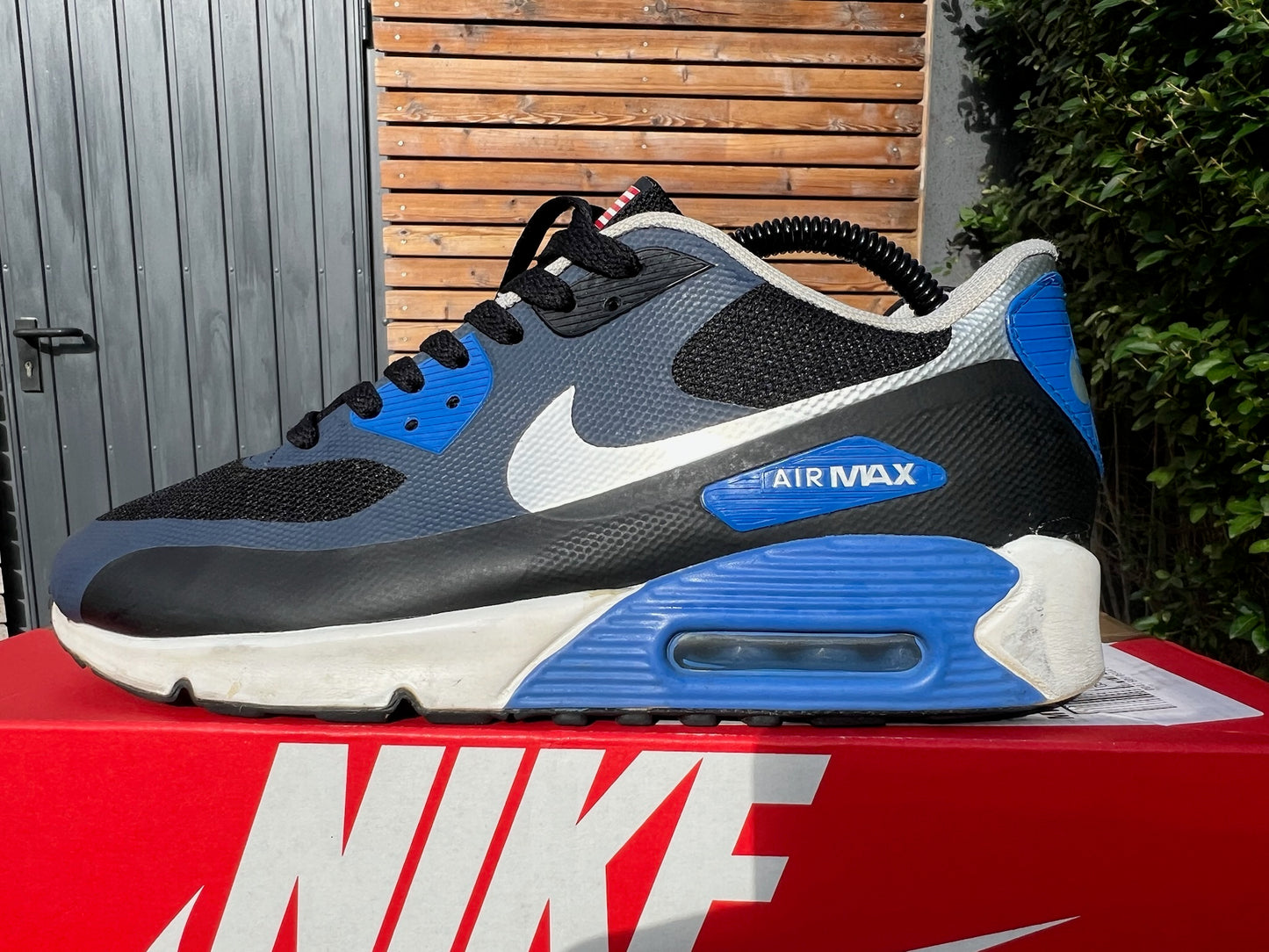 Nike Sneaker Air Max 90 Grau Schwarz Rot ·Gr 43· Herren Retro Running Originals Schuhe