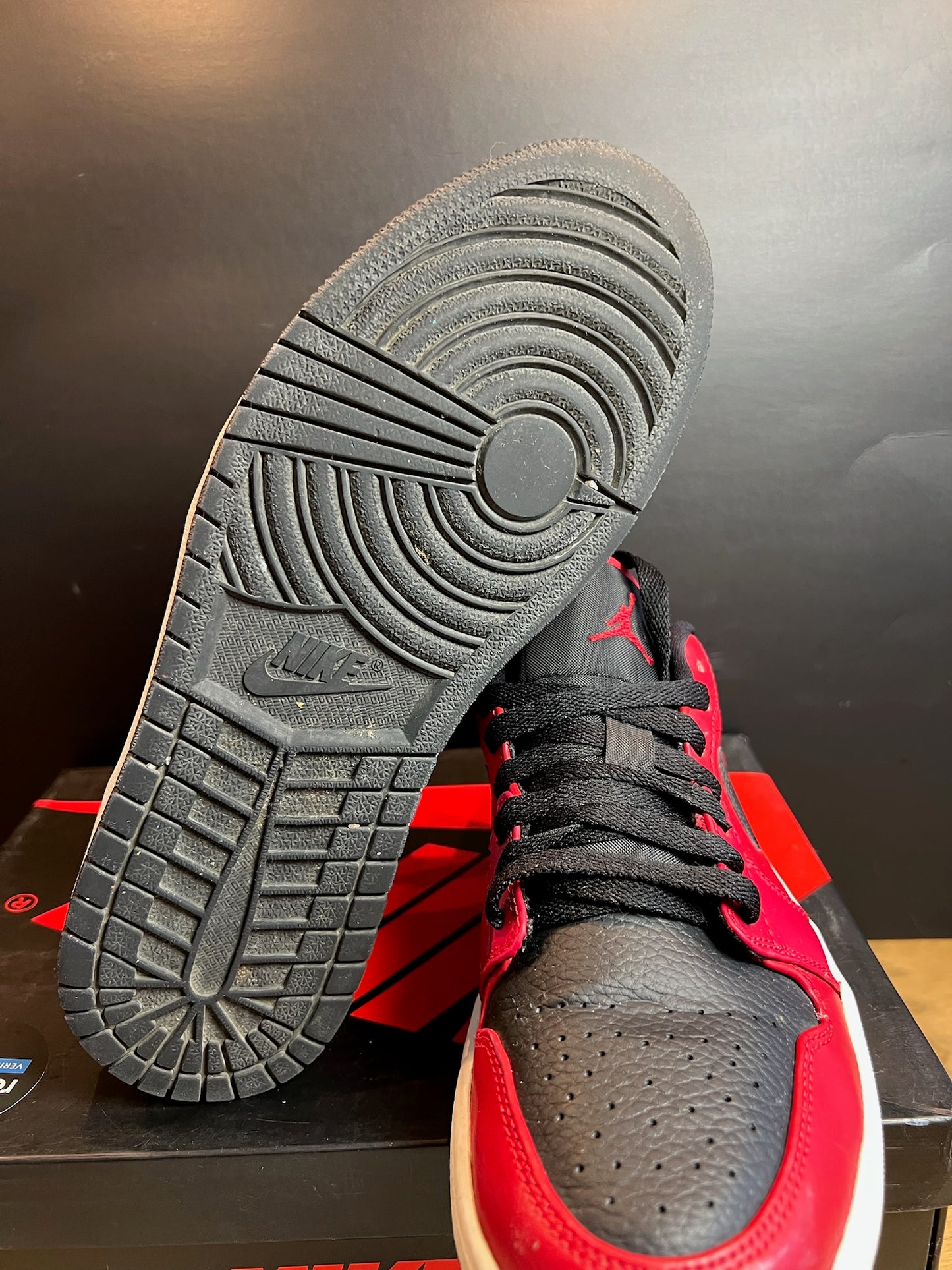 Nike Sneaker Air Jordan 1 Low Rot Schwarz Weiss ·Gr 42· Herren Retro Basketball