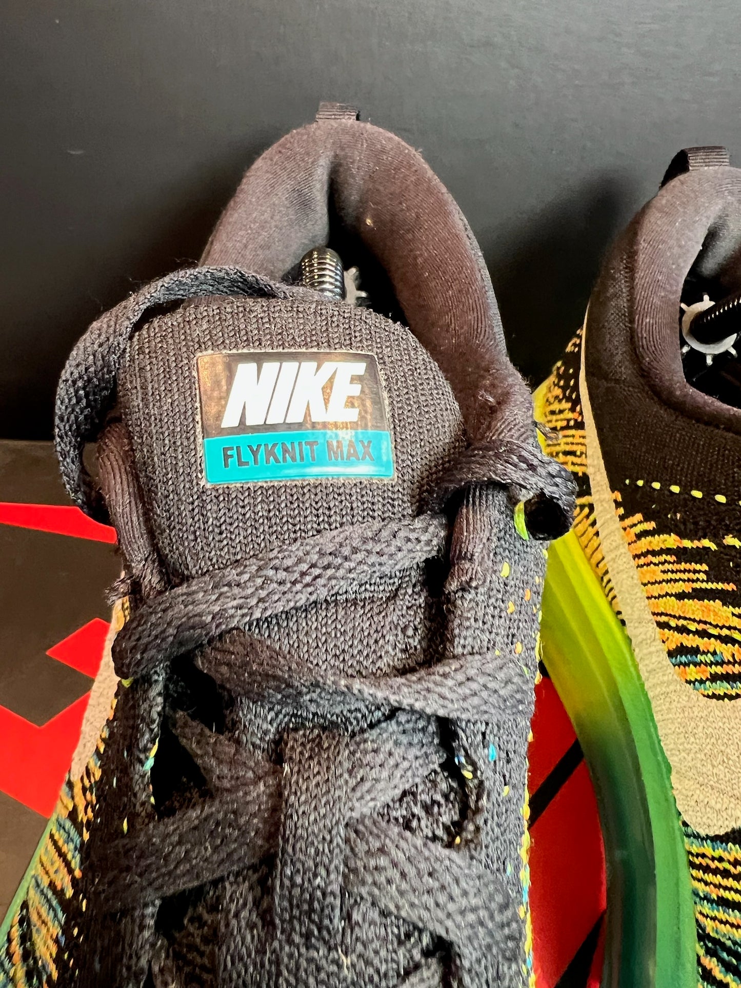 Nike Sneaker Flyknit Max Schwarz Gruen ·Gr 45,5· Herren Running Performance