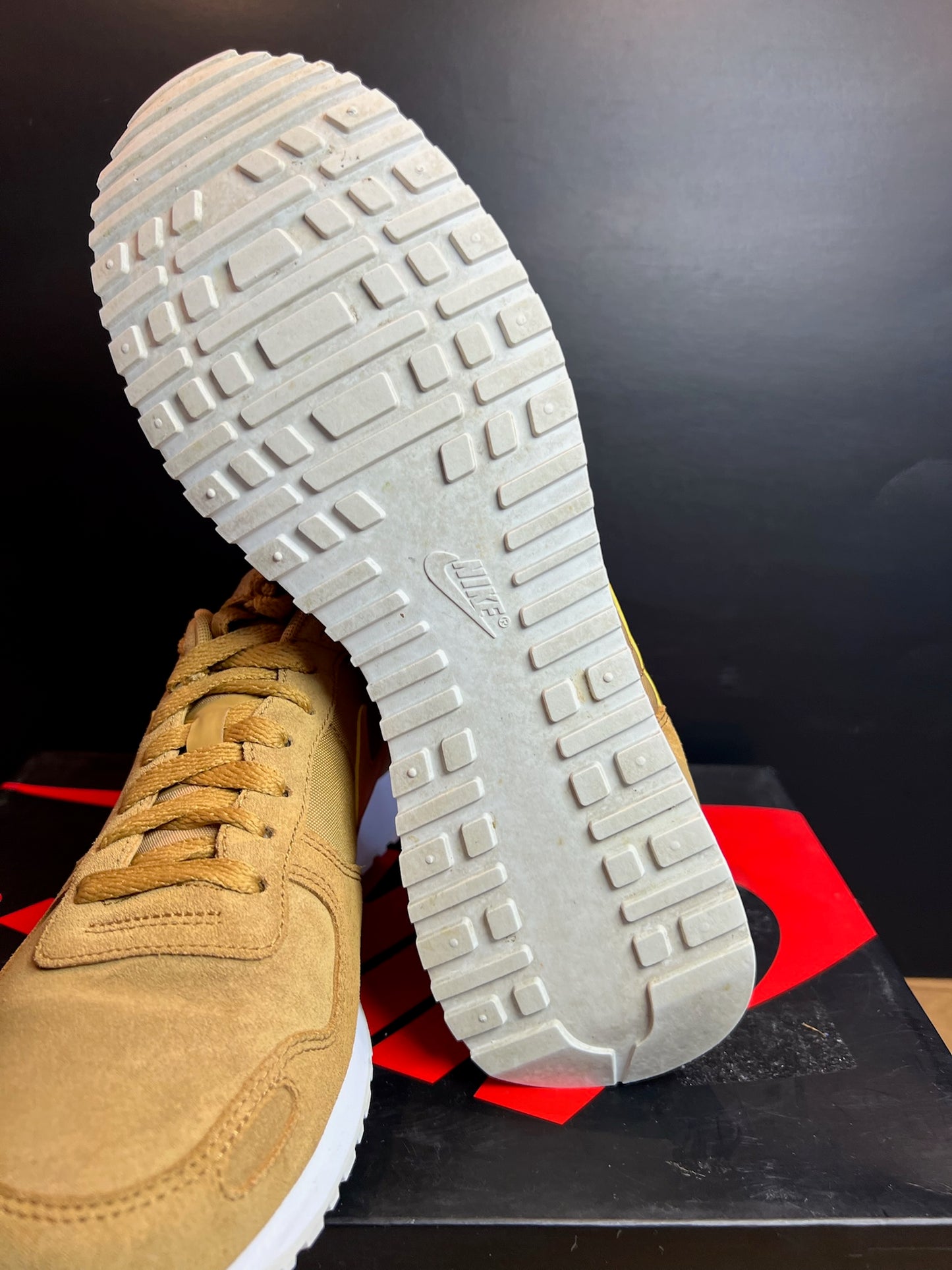 Nike Sneaker Air Vortex Leather Gold Gelb ·Gr 42· Herren Retro Running Originals Schuhe