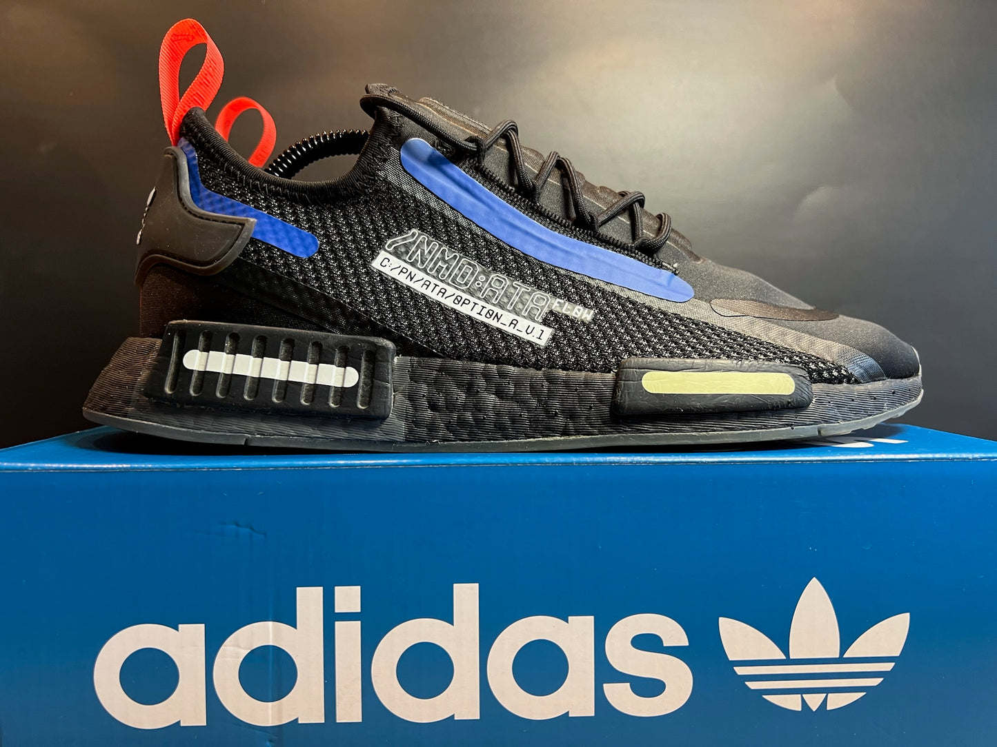 Adidas NMD_R1 Spectoo | Schwarz/Gelb | Größe 44 EU